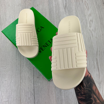 Bottega Veneta Women’s Cream Slides - Uk 5