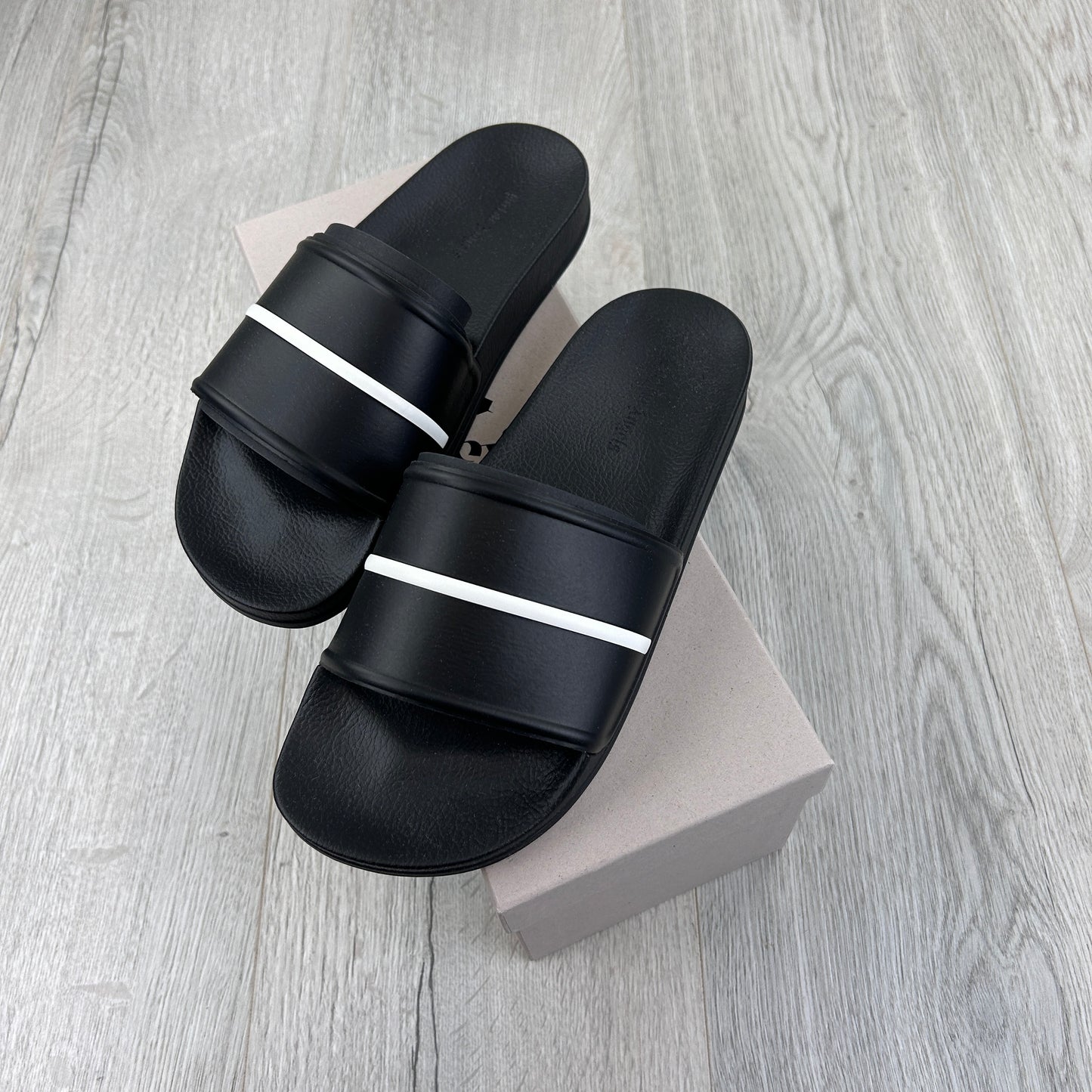 Palm Angels Men’s Black Standard Sliders