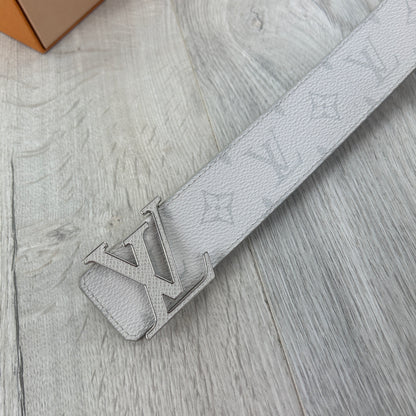 Louis Vuitton Men’s White Belt - Uk 28-32