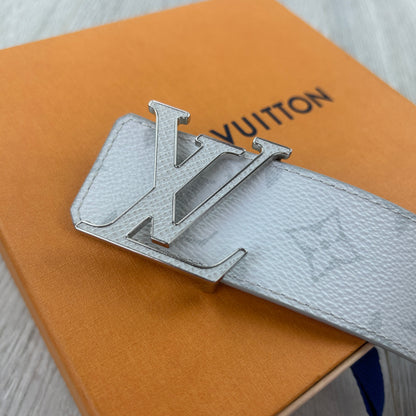 Louis Vuitton Men’s White Belt - Uk 28-32