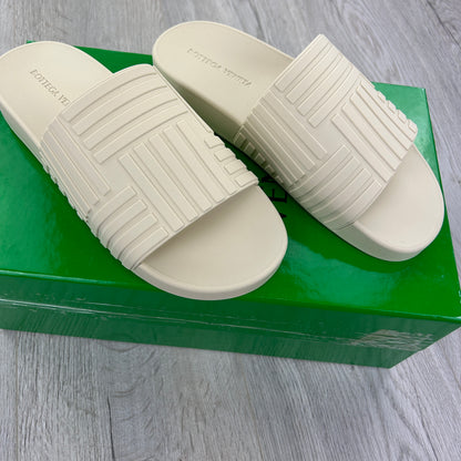 Bottega Veneta Women’s Cream Slides - Uk 5