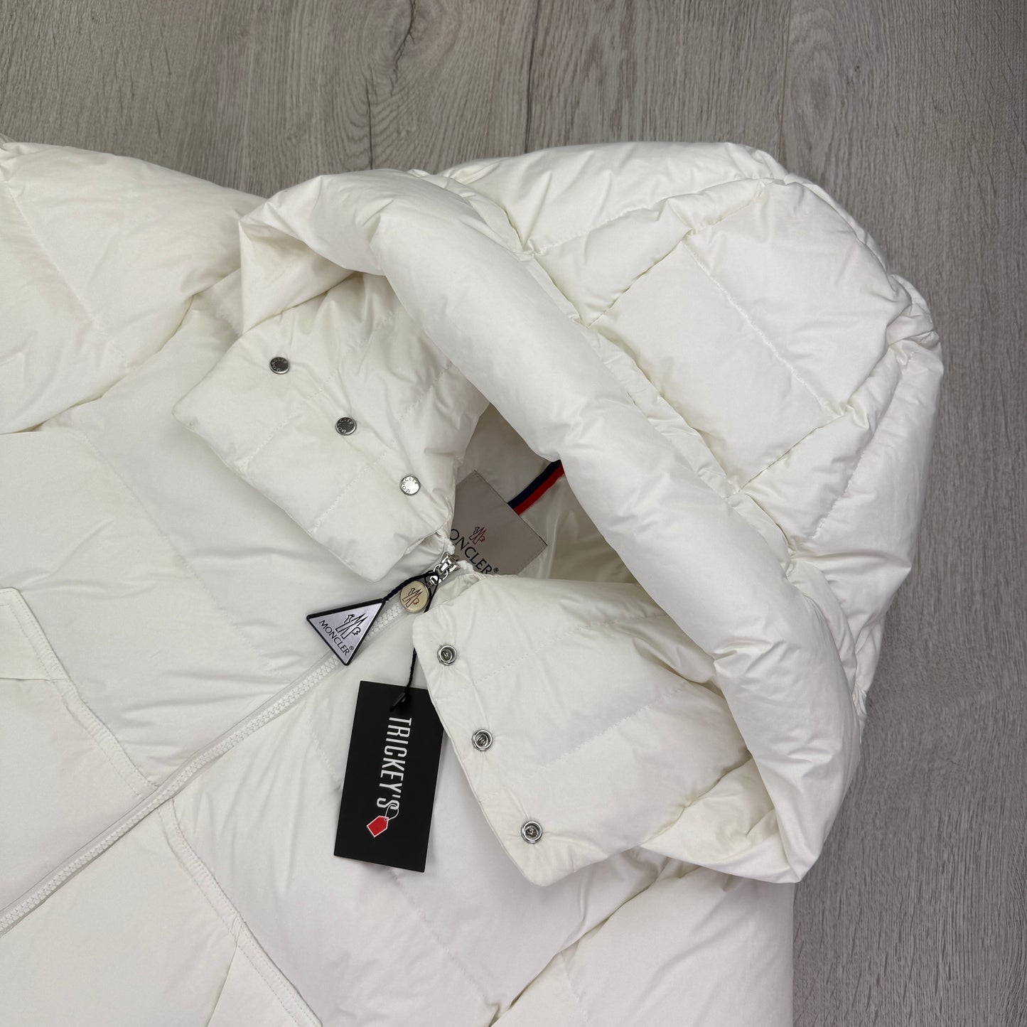 Moncler Fleole Men’s White Down Jacket - Size 4