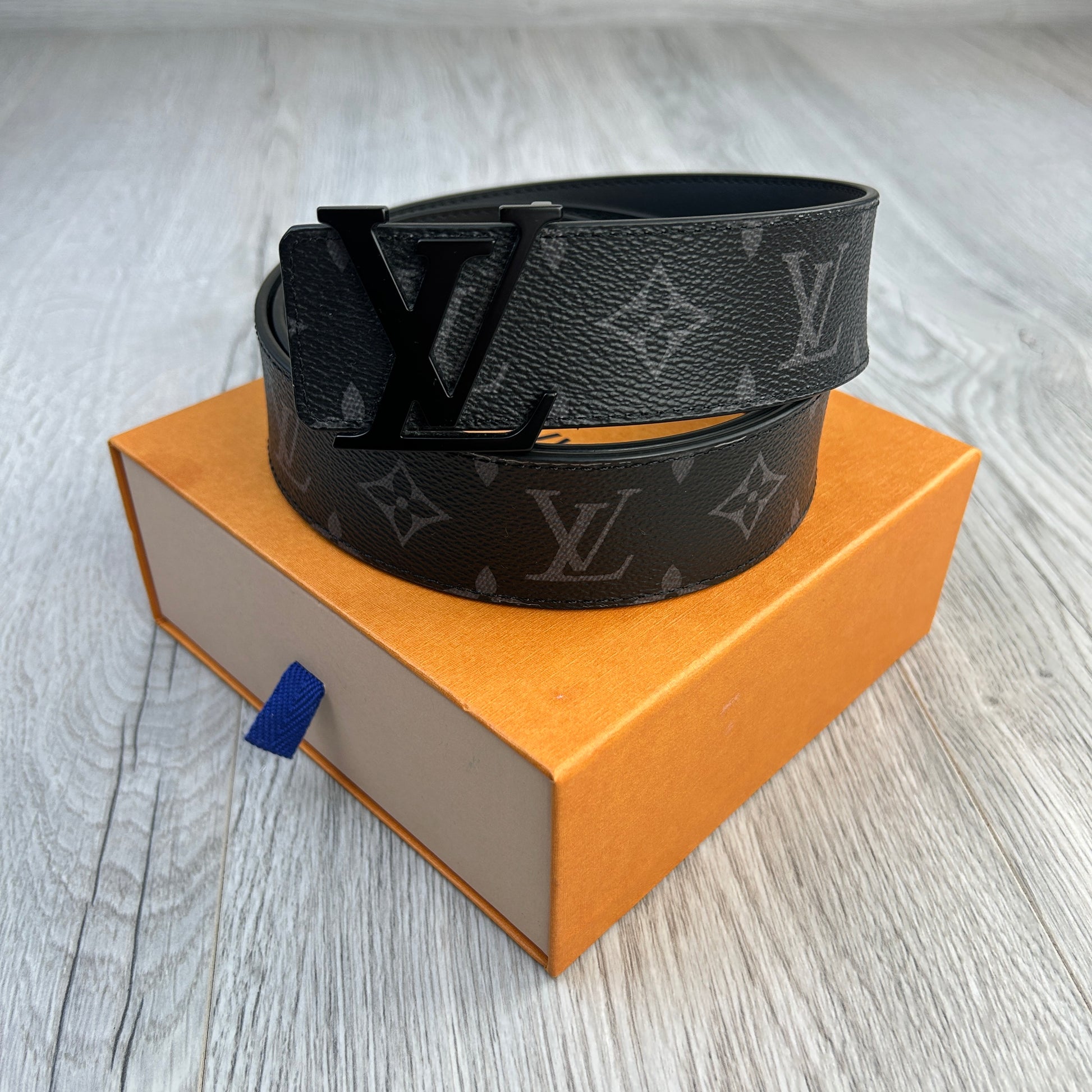 Louis Vuitton Men's Leather Belt