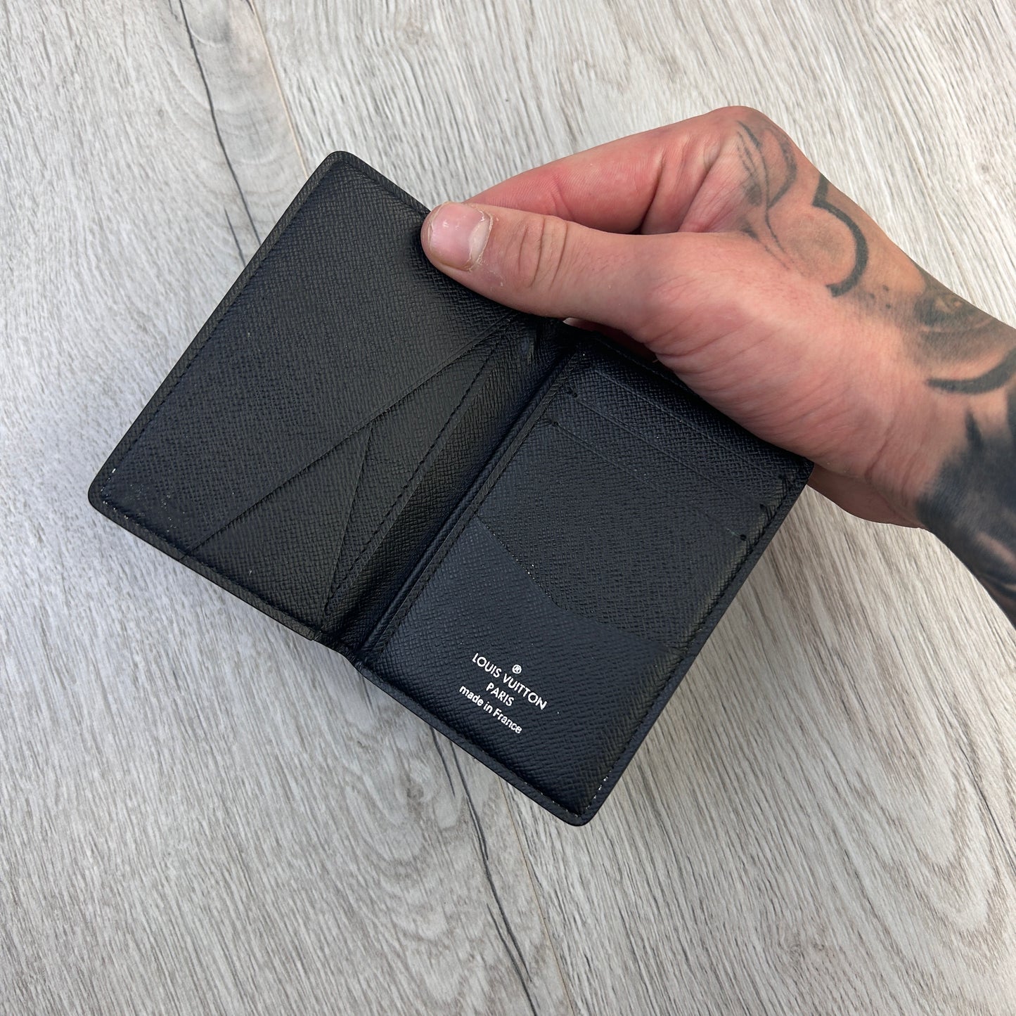 Louis Vuitton Card Holder – Trickey.store