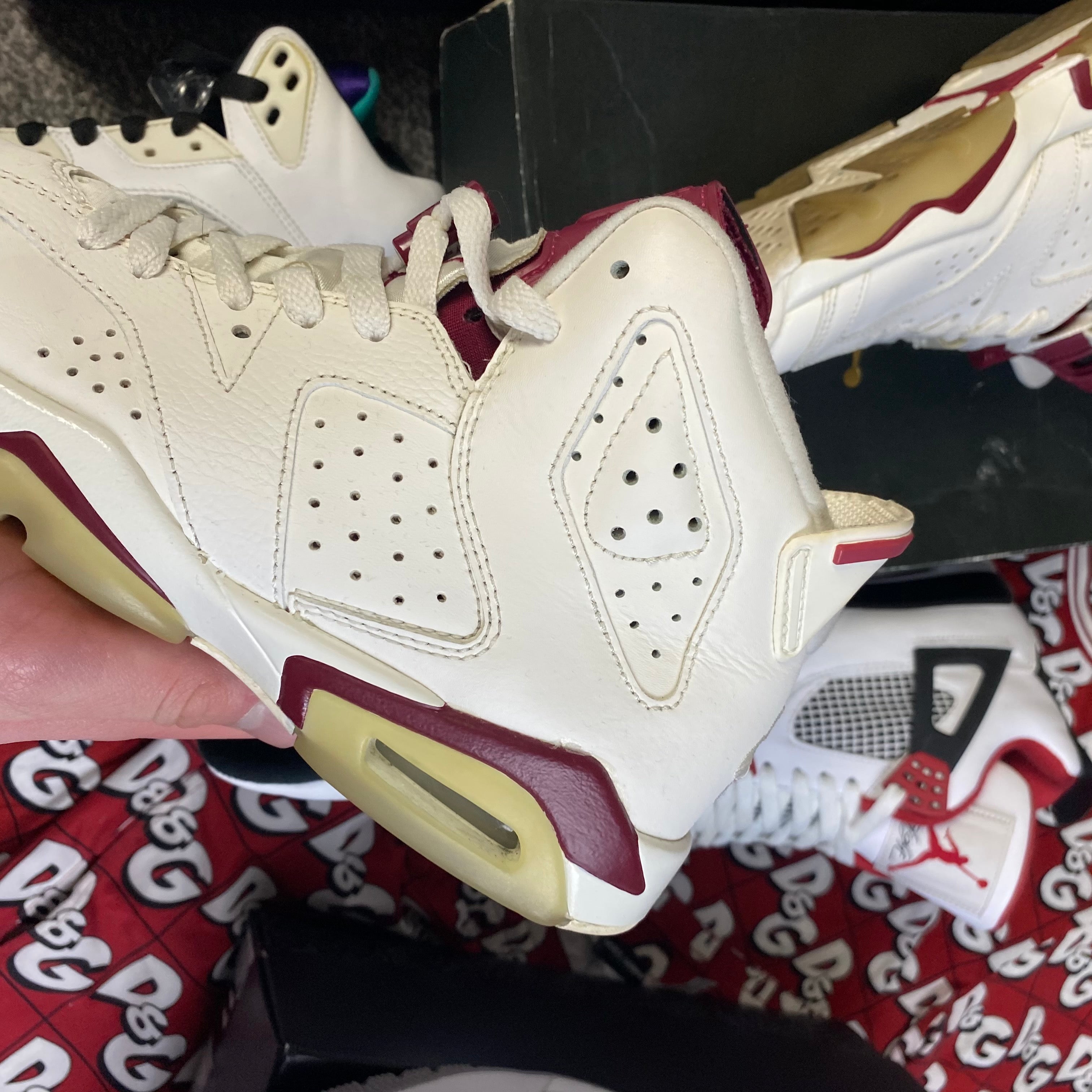 Air jordan store 6 retro maroon